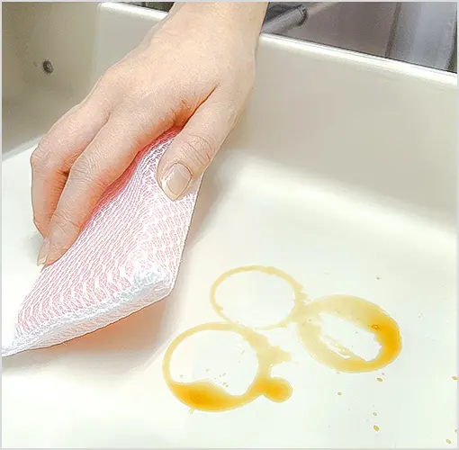 キズを気にせずゴシゴシ擦っても大丈夫なイメージ