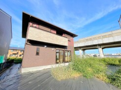 ～お問合せはお気軽に～
・お仕事帰りの遅い時間や短時間のご案内、不動産会社に休みの多い水曜日などでもご対応可能です。
・ぜひお気軽にお問合せくださいませ。お待ちしております！
