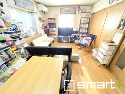 ～ナチュラルな色彩のＬＤＫ～
・自然な風合いの色味で纏められたＬＤＫは家具のコーディネートもしやすくなっております。
・どんなインテリアにするか、考えるだけでも楽しくなりますね。
