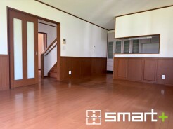 ～リフォーム中～壁クロス、天井クロス交換予定（９月完成予定）
ナチュラルな色彩のＬＤＫ
・自然な風合いの色味で纏められたＬＤＫは家具のコーディネートもしやすくなっております。
・どんなインテリアにするか、考えるだけでも楽しくなりますね。


