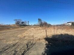 ～余裕のある広々した敷地～
・土地面積はなんと434平米。余裕の敷地で余裕のある新生活をお過ごしいただけます。
・ぜひ現地で一度その広さをご体感くださいませ。
