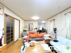 ～家具の配置がしやすい間取～
・ＬＤＫはリビングとダイニングの境目が分かりやすくなっており、家具の配置がしやすい造り。
・どんなインテリアにするか考えるだけでも楽しくなりますね。

