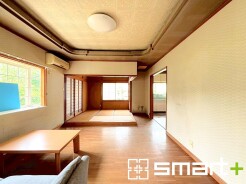 ～ナチュラルな色彩のＬＤＫ～
・自然な風合いの色味で纏められたＬＤＫは家具のコーディネートもしやすくなっております。
・どんなインテリアにするか、考えるだけでも楽しくなりますね。
