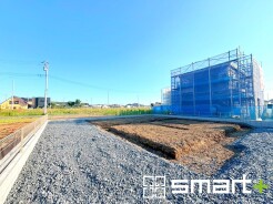 ～完成物件もご案内可能～
・ご案内時には実際の立地に加え、同メーカー・同仕様の完成物件もご案内可能です。
・ぜひ現地と建物をご覧いただき、具体的にイメージしてみてくださいませ。
