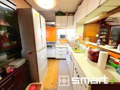 ～水周りのリフォームもお任せください～
・キッチンリフォームの場合、キッチン全体の交換はもちろん、水栓やコンロ、換気扇のみの変更なども人気がございます。
・リフォームもぜひご相談ください。
