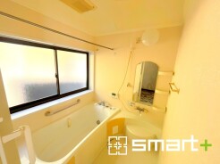 ～１日の疲れを癒す浴室～
・ユニットバスの交換もお気軽にご相談くださいませ。
・丸ごとでなくてもシャワーヘッドのみの交換などもお勧めしております。
