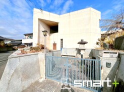 ～綺麗にお使いの外観～
・外観も綺麗にお使いなので、築年数を感じさせない見た目となっております。
・外壁や屋根のリフォームなどをお考えの方もお気軽にご相談くださいませ。
