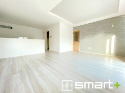 ～ナチュラルな色彩のＬＤＫ～
・自然な風合いの色味で纏められたＬＤＫは家具のコーディネートもしやすくなっております。
・どんなインテリアにするか、考えるだけでも楽しくなりますね。
