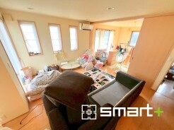 ～ナチュラルな色彩のＬＤＫ～
・自然な風合いの色味で纏められたＬＤＫは家具のコーディネートもしやすくなっております。
・どんなインテリアにするか、考えるだけでも楽しくなりますね。
