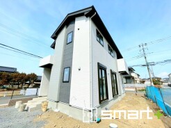 ～完成物件もご案内可能～
・ご案内時には実際の立地に加え、同メーカー・同仕様の完成物件もご案内可能です。
・ぜひ現地と建物をご覧いただき、具体的にイメージしてみてくださいませ。
