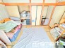 ～収納豊富な洋室～
・各居室に備え付けの収納をご用意。タンスなどを置く場合と比べ出っ張らないので部屋の中を有効のご活用いただけます。
・収納の広さなどぜひ現地でご確認くださいませ。
