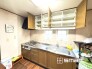 ～使い勝手の良いシステムキッチン～
・料理がしやすい設計のキッチンでお料理もはかどりますね。
・もちろんキッチン下部も収納になっておりますので、フライパンなども収納可能です。
