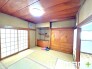 ～「和みの部屋」和室をご用意～
・ゴロンと寝転がったり、お子様のいるご家庭ではお子様を寝かしつけたり、などご活用いただける和室をご用意。
・やはり畳の香りは心が落ち着きますね。

