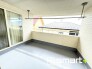 ～屋根付きのバルコニー～
・２部屋から出入りできるバルコニーは屋根付きなので急な雨でも安心です。
・奥行きもあるので洗濯物が干しやすいのも嬉しいポイントですね。