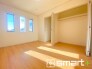 ～２面採光の明るいお部屋～
・洋室は２面採光とする事で穏やかな陽の入る明るい空間となっております。
・くつろぎのプライベート時間を明るい空間で穏やかにお過ごしいただけます。