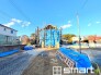 ～閑静な住宅街の立地～
・周辺は閑静な住宅街となっておりますので、静かな暮らしをご実現いただけます。
・前面道路の交通量も多くないので、小さなお子様がいるご家庭でもご安心ですね。

