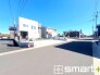 ～十分な広さのある前面道路～
・前面道路は約6ｍございますので、お車でのすれ違いも楽々で余計なストレスがかかりません。
・日々お車での移動が多い方には大切なポイントですね。

