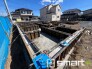 ～閑静な住宅街の立地～
・周辺は閑静な住宅街となっておりますので、静かな暮らしをご実現いただけます。
・前面道路の交通量も多くないので、小さなお子様がいるご家庭でもご安心ですね。
