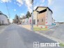 ～十分な広さのある前面道路～
・前面道路は約6.2ｍございますので、お車でのすれ違いも楽々で余計なストレスがかかりません。
・日々お車での移動が多い方には大切なポイントですね。

