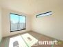 ～２面採光の明るいお部屋～
・洋室は２面採光とする事で穏やかな陽の入る明るい空間となっております。
・くつろぎのプライベート時間を明るい空間で穏やかにお過ごしいただけます。
