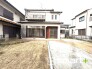 ～お庭もある余裕の敷地～
・広々した敷地にはお庭もご用意。お庭があるだけで余裕を感じますね。
・防草シートや人工芝の敷設などのオプションもお気軽にご相談くださいませ。
