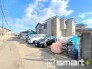 ～閑静な住宅街の立地～
・周辺は閑静な住宅街となっておりますので、静かな暮らしをご実現いただけます。
・前面道路の交通量も多くないので、小さなお子様がいるご家庭でもご安心ですね。
