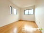 ～２面採光の明るいお部屋～
・洋室は２面採光とする事で穏やかな陽の入る明るい空間となっております。
・くつろぎのプライベート時間を明るい空間で穏やかにお過ごしいただけます。
