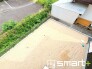 ～広々したお庭のある邸宅～
・余裕の敷地には広いお庭もご用意。
・ガーデニングや安らぎの空間として、倉庫を置いたりと様々な活用が可能です。
・人工芝の敷設などもお気軽にご相談くださいませ。
