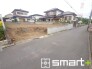 ～十分な広さのある前面道路～
・前面道路は約５ｍございますので、お車でのすれ違いも可能で余計なストレスがかかりません。
・日々お車での移動が多い方には大切なポイントですね。
