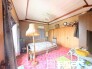 ～自然な風合いの洋室～
・ナチュラルな色彩で纏められた洋室は家具のコーディネートもしやすくなっております。
・どんな家具にするか考えるだけでも楽しくなってきますね。
