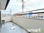 ～洗濯物も干しやすいバルコニー～
・バルコニーには物干し竿受けが標準装備されております。
・テラス屋根等のオプションもお気軽にご相談くださいませ。
