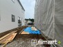 2号棟 ～お庭もある余裕の敷地～
・広々した敷地にはお庭もご用意。お庭があるだけで余裕を感じますね。
・防草シートや人工芝の敷設などのオプションもお気軽にご相談くださいませ。
