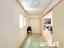 ～使い勝手の良い「和洋室」～
・畳敷きに建具は洋風、というハイブリッド型の「和洋室」。和室と洋室の良い所を組み合わせたお部屋です。
・やはり畳の香りは心が落ち着きますね。
