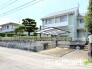 ～閑静な住宅街の立地～
・周辺は閑静な住宅街となっておりますので、静かな暮らしをご実現いただけます。
・前面道路の交通量も多くないので、小さなお子様がいるご家庭でもご安心ですね。
