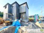 ～閑静な住宅街の立地～
・周辺は閑静な住宅街となっておりますので、静かな暮らしをご実現いただけます。
・前面道路の交通量も多くないので、小さなお子様がいるご家庭でもご安心ですね。

