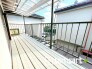 ～屋根付きのバルコニー～
・バルコニーは屋根付きなので急な雨でも安心です。
・奥行きもあるので洗濯物が干しやすいのも嬉しいポイントですね。
