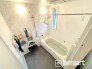 ～暖房乾燥機付きの浴室～
・ヒートショック対策にもなる浴室暖房を標準装備。冬場でも暖かくしてからご入浴が可能です。
・もちろん乾燥機も付いておりますので、雨の日でも洗濯物を干せますよ。
