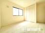 ～２面採光の明るいお部屋～
・洋室は２面採光とする事で穏やかな陽の入る明るい空間となっております。
・くつろぎのプライベート時間を明るい空間で穏やかにお過ごしいただけます。
