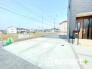 ～駐車場は４台分ご用意～
・駐車場は４台分ございますので、車通勤の方や複数台お持ちの方にもお勧めのお住まいです。
・ご来客の際も安心の余裕の敷地です。
