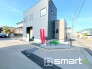 ～開放感ある角地のお住まい～
・２方向が空く事で開放感のある角地に位置しております。
・窮屈な感じが無く、ゆったりと暮らせるこの魅力をぜひ現地でご体感くださいませ。
