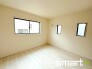 ～２面採光の明るいお部屋～
・洋室は２面採光とする事で穏やかな陽の入る明るい空間となっております。
・くつろぎのプライベート時間を明るい空間で穏やかにお過ごしいただけます(２号棟)。
