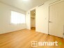 ～２面採光の明るいお部屋～
・洋室は２面採光とする事で穏やかな陽の入る明るい空間となっております。
・くつろぎのプライベート時間を明るい空間で穏やかにお過ごしいただけます。
