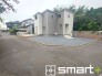 ～開放感ある角地のお住まい～
・２方向が空く事で開放感のある角地に位置しております。
・窮屈な感じが無く、ゆったりと暮らせるこの魅力をぜひ現地でご体感くださいませ。
