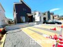 ～閑静な住宅街の立地～
・周辺は閑静な住宅街となっておりますので、静かな暮らしをご実現いただけます。
・前面道路の交通量も多くないので、小さなお子様がいるご家庭でもご安心ですね。
