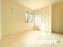 ～２面採光の明るいお部屋～
・洋室は２面採光とする事で穏やかな陽の入る明るい空間となっております。
・くつろぎのプライベート時間を明るい空間で穏やかにお過ごしいただけます。


