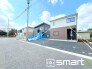 ～閑静な住宅街の立地～
・周辺は閑静な住宅街となっておりますので、静かな暮らしをご実現いただけます。
・前面道路の交通量も多くないので、小さなお子様がいるご家庭でもご安心ですね。
