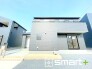 ～お庭もある余裕の敷地～
・広々した敷地にはお庭もご用意。お庭があるだけで余裕を感じますね。
・防草シートや人工芝の敷設などのオプションもお気軽にご相談くださいませ。
