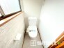 ～やはり便利なタンク式トイレ～
・最近はタンクレストイレもございますが、タンク式の場合は停電時もお水を流すことが可能。
・故障時なども比較的費用が安くなるなど、メリットが多くなります。
