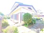 ～和風な外観の邸宅～
・シックな和風の外観のお住まい。心が落ち着く見た目となっております。
・外壁や屋根のリフォームをお考えの方もお気軽にご相談くださいませ。
