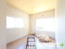 ～２面採光の明るいお部屋～
・洋室は２面採光とする事で穏やかな陽の入る明るい空間となっております。
・くつろぎのプライベート時間を明るい空間で穏やかにお過ごしいただけます。
